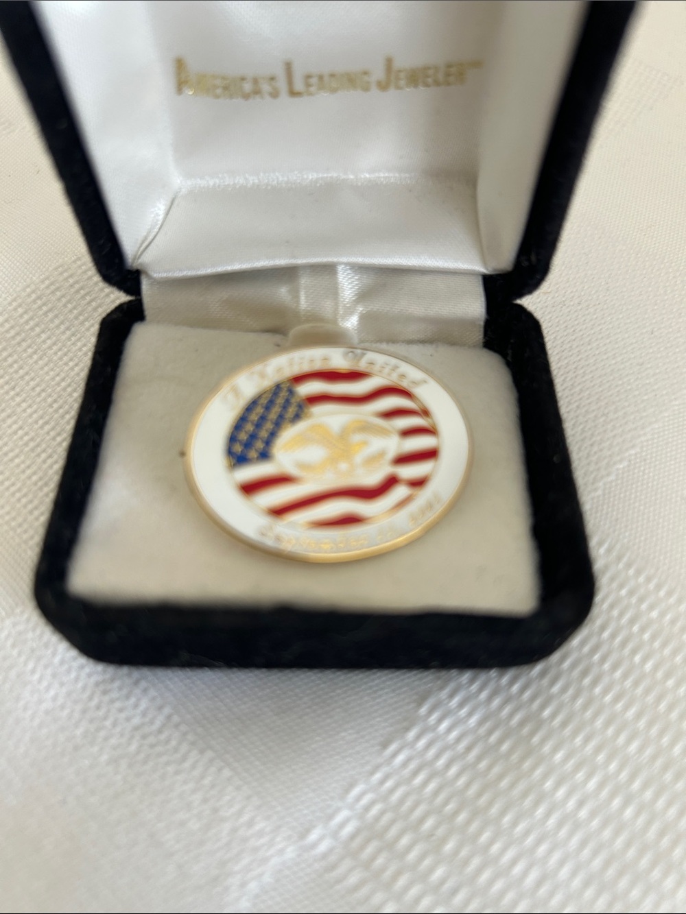 American Flag Enamel Brooch Pin - Red, White & Blue